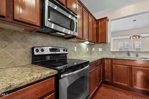 3017 Summerhouse Rd, Cary, NC 27519 - Photo 8