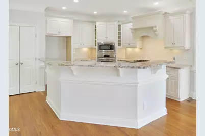 1605 Green Oaks Parkway, Holly Springs, NC 27540 - Photo 8
