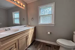 20 W Edgerton St, Smithfield, NC 27577 - Photo 12