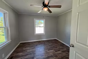 20 W Edgerton St, Smithfield, NC 27577 - Photo 8