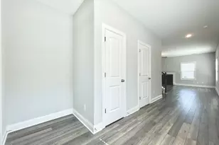 100 Wicklow Ct, Clayton, NC 27527 - Photo 2