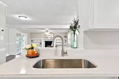 209 N Watauga Avenue, Dunn, NC 28334 - Photo 14