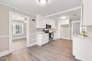 209 N Watauga Ave, Dunn, NC 28334 - Photo 12