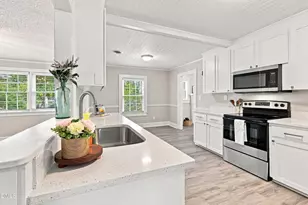 209 N Watauga Ave, Dunn, NC 28334 - Photo 14