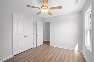 314 E Howard St, Roseboro, NC 28382 - Photo 22