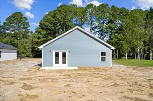 314 E Howard St, Roseboro, NC 28382 - Photo 28