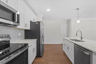 312 E Howard St, Roseboro, NC 28382 - Photo 10