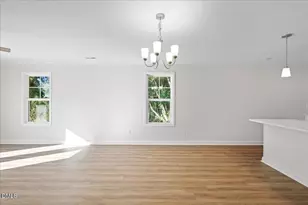 310 E Howard St, Roseboro, NC 28382 - Photo 12