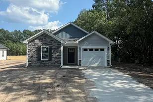 310 E Howard St, Roseboro, NC 28382 - Photo 2