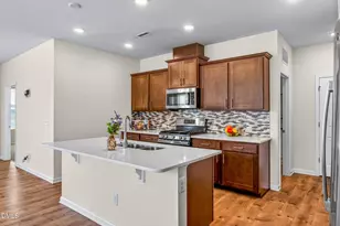 609 Crestdale Dr, Clayton, NC 27520 - Photo 4