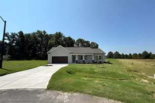 305 Phil Jack Rd, Dunn, NC 28334 - Photo 2