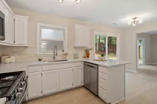 1414 Ravensthorpe Dr, Fuquay Varina, NC 27526 - Photo 10