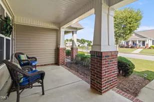 44 E Moss Creek Dr, Clayton, NC 27520 - Photo 2