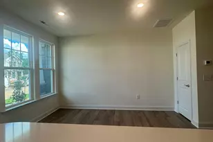 426 Channel Drop Dr, Clayton, NC 27520 - Photo 2