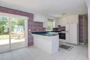 3308 Shaftsbury St, Durham, NC 27704 - Photo 6