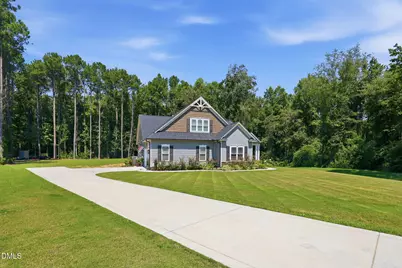 90 Blackberry Lane, Benson, NC 27504 - Photo 4