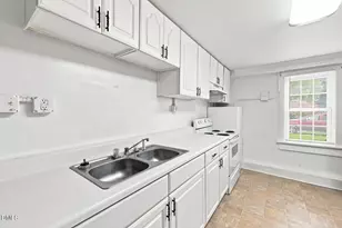 101 E Woodall St, Four Oaks, NC 27524 - Photo 6