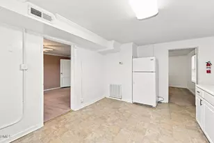 101 E Woodall St, Four Oaks, NC 27524 - Photo 4