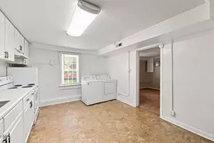 101 E Woodall St, Four Oaks, NC 27524 - Photo 8