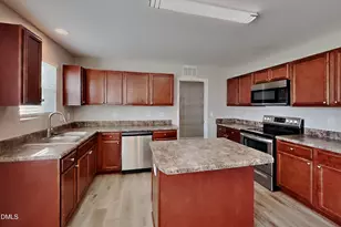 88 Badger Pass Dr, Clayton, NC 27527 - Photo 4