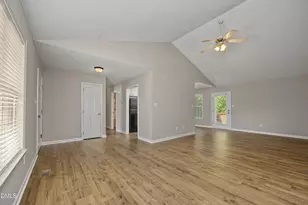 118 McKenzie Cir, Clayton, NC 27520 - Photo 4
