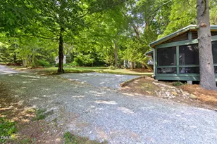107 N Hillsborough Ave, Hillsborough, NC 27278 - Photo 32