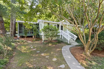 107 N Hillsborough Avenue, Hillsborough, NC 27278 - Photo 2