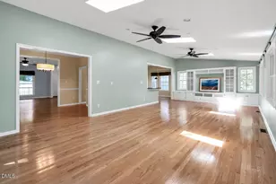 104 Armfield Ct, Cary, NC 27519 - Photo 8
