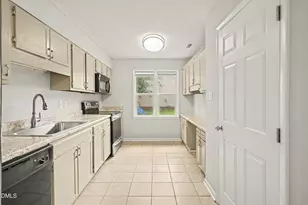 108 Deerfield Dr, Spring Lake, NC 28390 - Photo 10