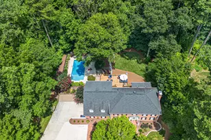 2412 Beechview Ct, Raleigh, NC 27615 - Photo 2