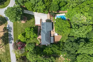 2412 Beechview Ct, Raleigh, NC 27615 - Photo 4