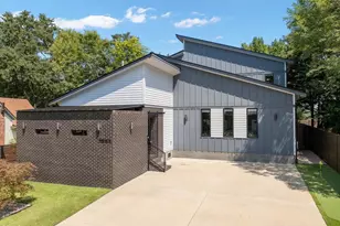 210 W Horne St, Clayton, NC 27520 - Photo 1