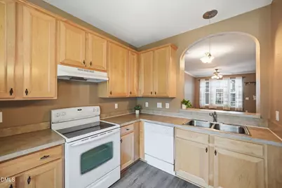 5311 Crescentview Parkway, Raleigh, NC 27606 - Photo 10