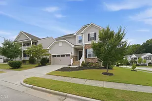 237 Oakmere Dr, Cary, NC 27513 - Photo 2