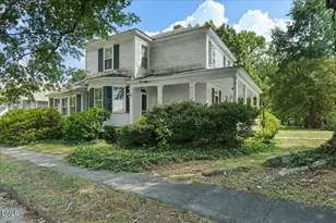 302 Halifax St, Warrenton, NC 27589 - Photo 2