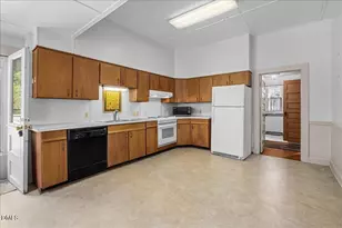 302 Halifax St, Warrenton, NC 27589 - Photo 12