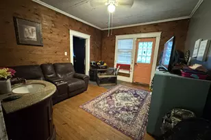 401 S 2nd Ave, Siler City, NC 27344 - Photo 14