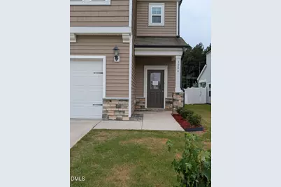 3204 Lake Barkley Way, Fuquay-Varina, NC 27526 - Photo 2