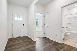 428 Conifer St, Sanford, NC 27332 - Photo 2