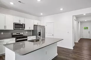 428 Conifer St, Sanford, NC 27332 - Photo 6