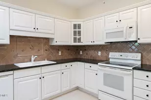 4713 Lewisham Ct, Raleigh, NC 27612 - Photo 8