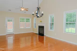 119 Starling St, Mebane, NC 27302 - Photo 6