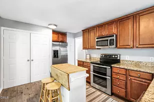 2110 Woodview Dr, Raleigh, NC 27604 - Photo 14