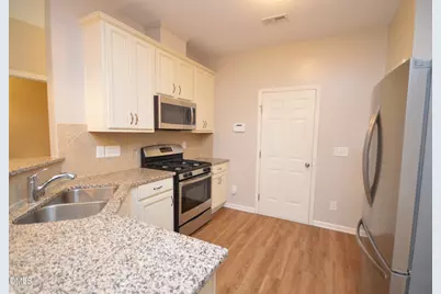 121 Cypress Hill Lane, Holly Springs, NC 27540 - Photo 10