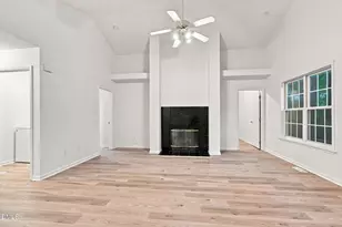 331 Rosehaven Dr, Raleigh, NC 27609 - Photo 6