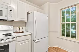 331 Rosehaven Dr, Raleigh, NC 27609 - Photo 10