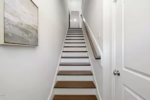 1050 Commack Dr, Durham, NC 27703 - Photo 8