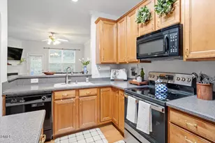 5349 Silver Moon Ln, Raleigh, NC 27606 - Photo 8