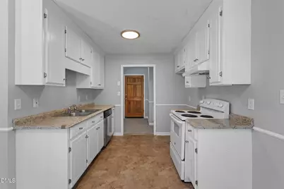 100 Southland Drive, Zebulon, NC 27597 - Photo 10