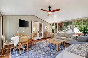 5320 Cherrycrest Ct, Raleigh, NC 27609 - Photo 38